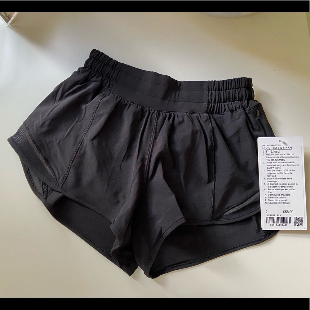 Lululemon Hotty Hot LR Short, 2.5” inseam. Size 2.